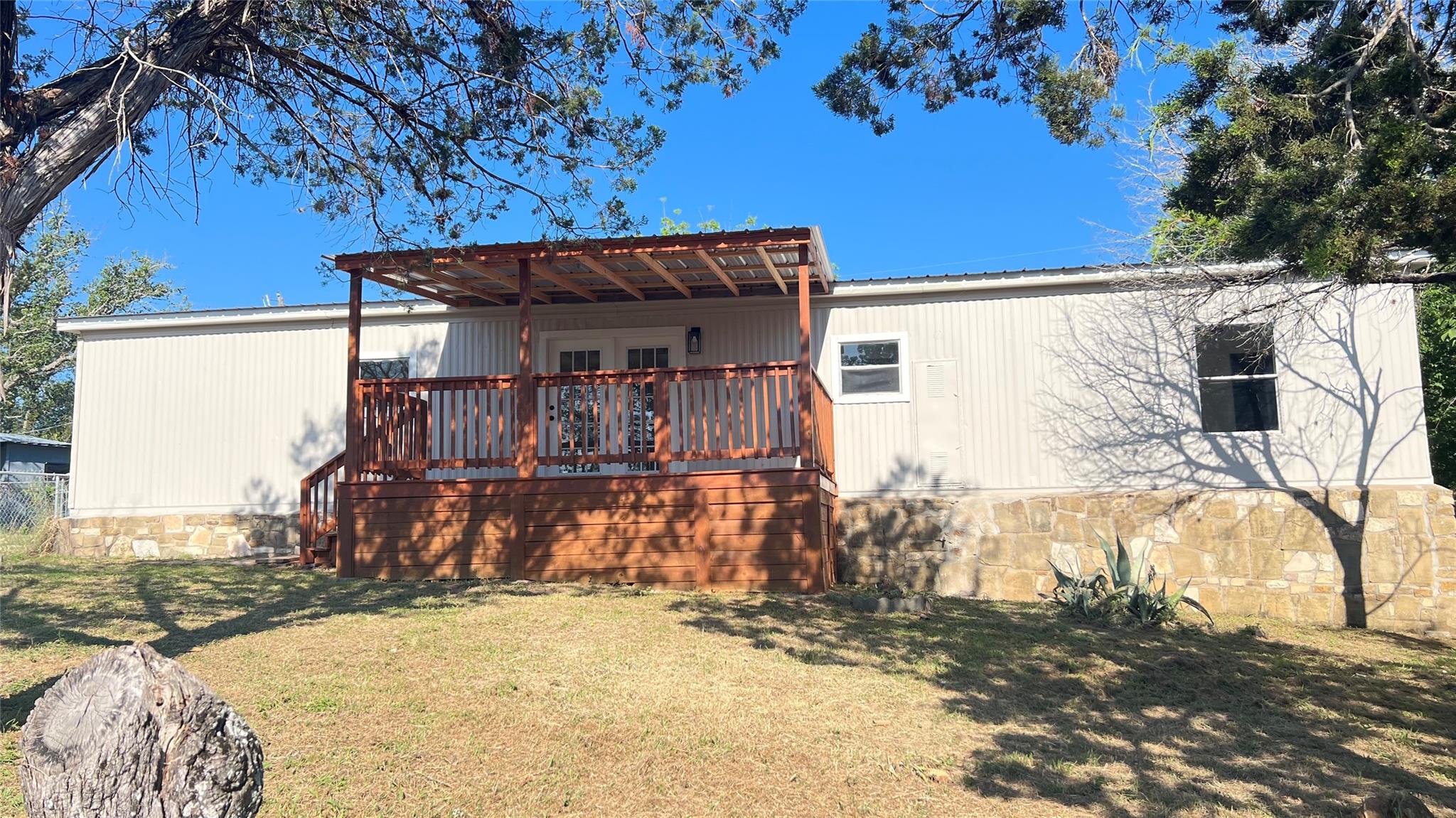 View Spicewood, TX 78669 property