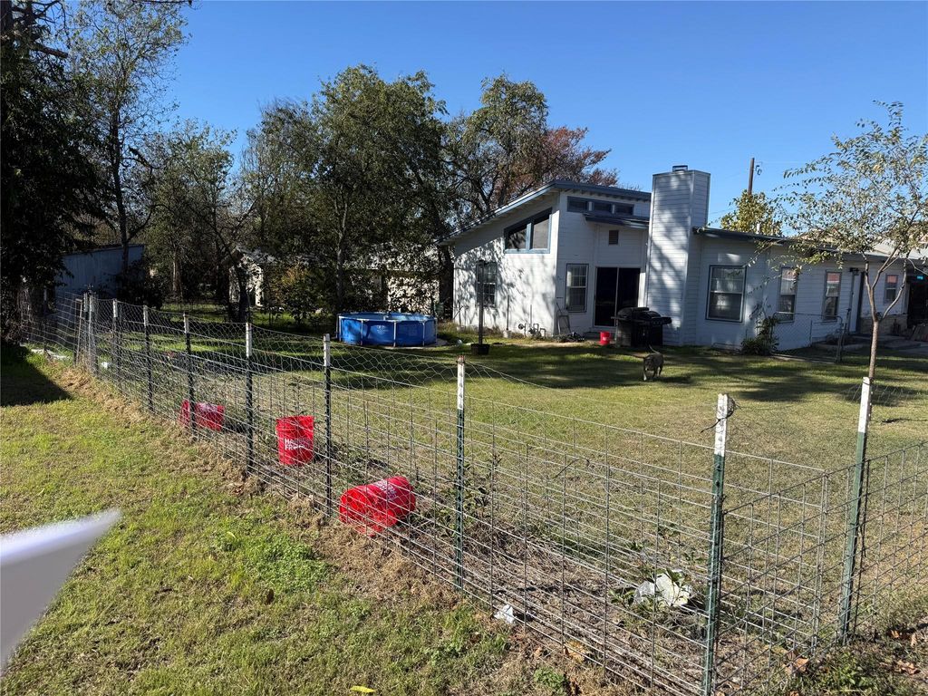 Photo of 508 N Boundary ST, Burnet, TX 78611 (MLS # 2537842)