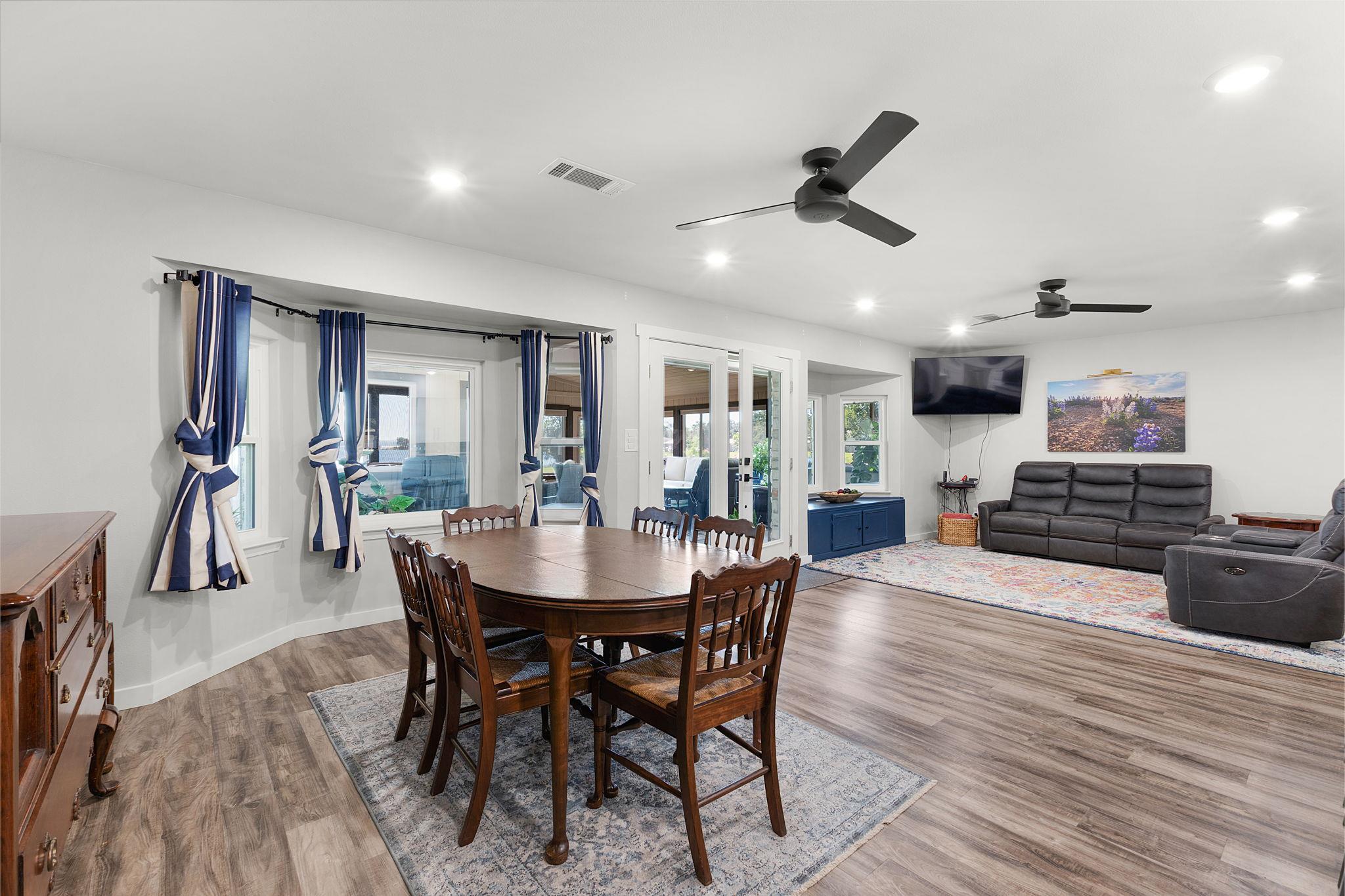 208 Iris Lane LN