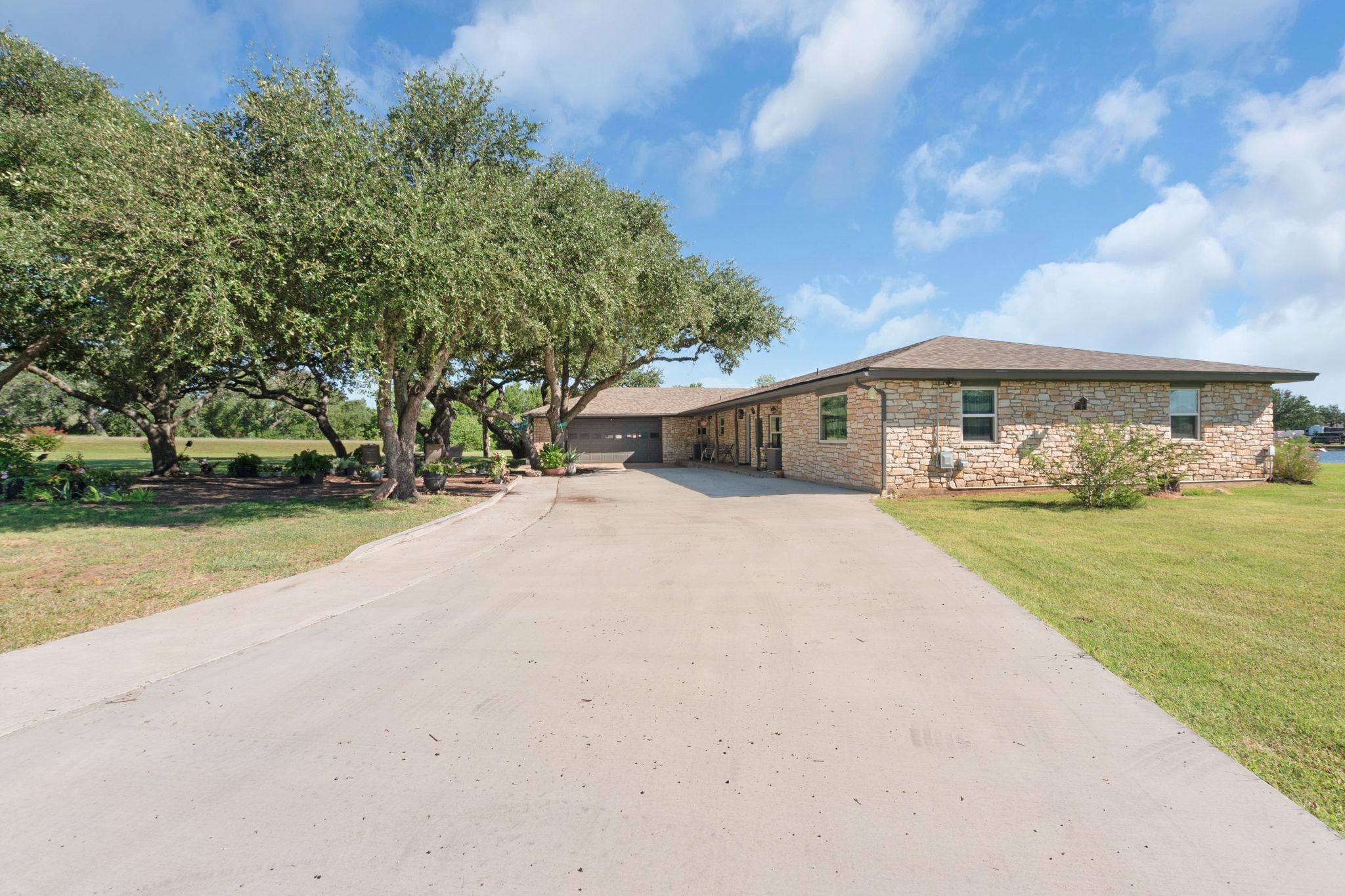208 Iris Lane LN