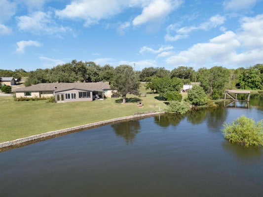 208 IRIS LN, BUCHANAN DAM, TX 78609 - Image cea6bef40b13963e2d272fb70ed4b0ad/356353126