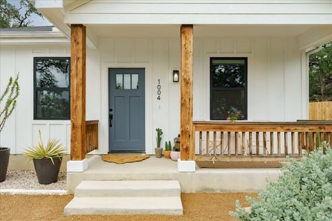 1004 12th ST Blanco TX 78606