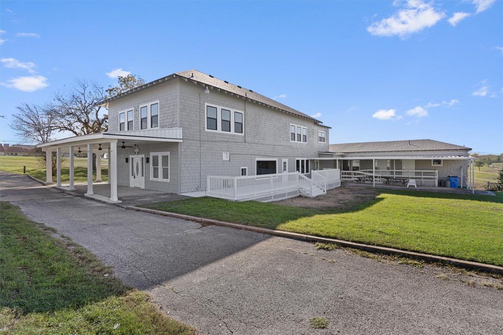 Photo of 1102 Beech ST, Taylor, TX 76574 (MLS # 4637225)