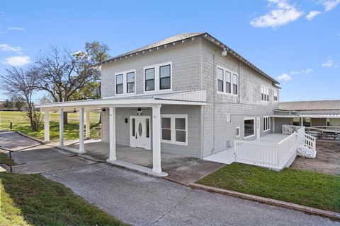 Photo of 1102 Beech ST, Taylor, TX 76574 (MLS # 4637225)