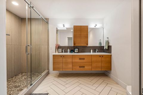 Tiny photo for 1124 Linden ST #B, Austin, TX 78702 (MLS # 1741144)