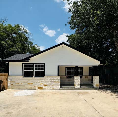 Photo of 617 Persimmon ST, Lockhart, TX 78644 (MLS # 8882738)
