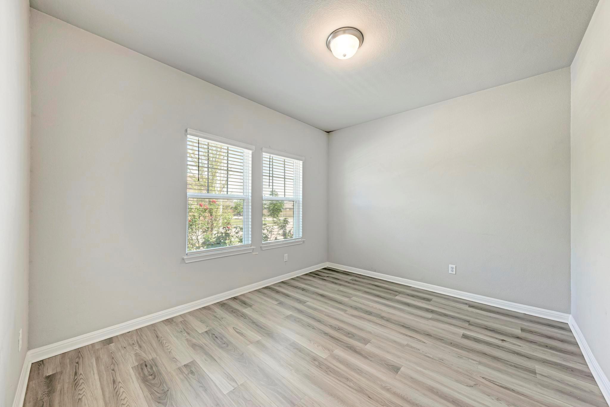 1528 Longhorn Ranch DR