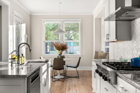 Tiny photo for 2603 Park View DR, Austin, TX 78757 (MLS # 8228023)