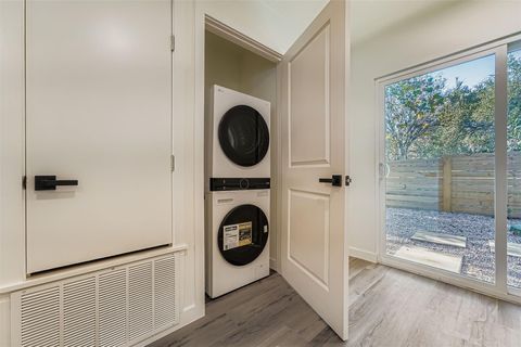 Tiny photo for 10710 Crestview DR, Jonestown, TX 78645 (MLS # 6386677)