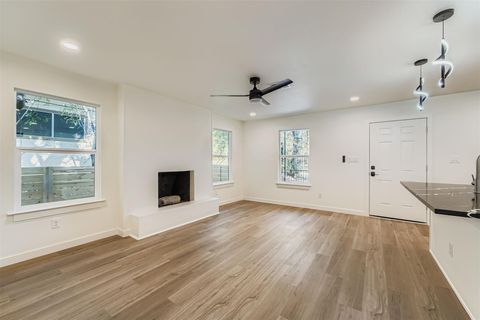 Tiny photo for 10710 Crestview DR, Jonestown, TX 78645 (MLS # 6386677)