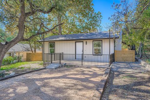 Tiny photo for 10710 Crestview DR, Jonestown, TX 78645 (MLS # 6386677)