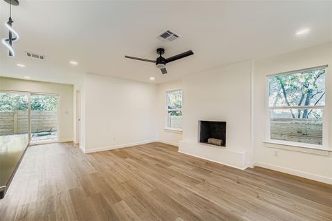 Tiny photo for 10710 Crestview DR, Jonestown, TX 78645 (MLS # 6386677)