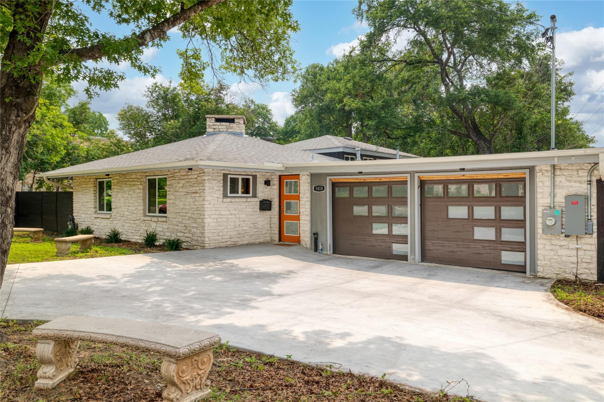 1818 Vance CIR