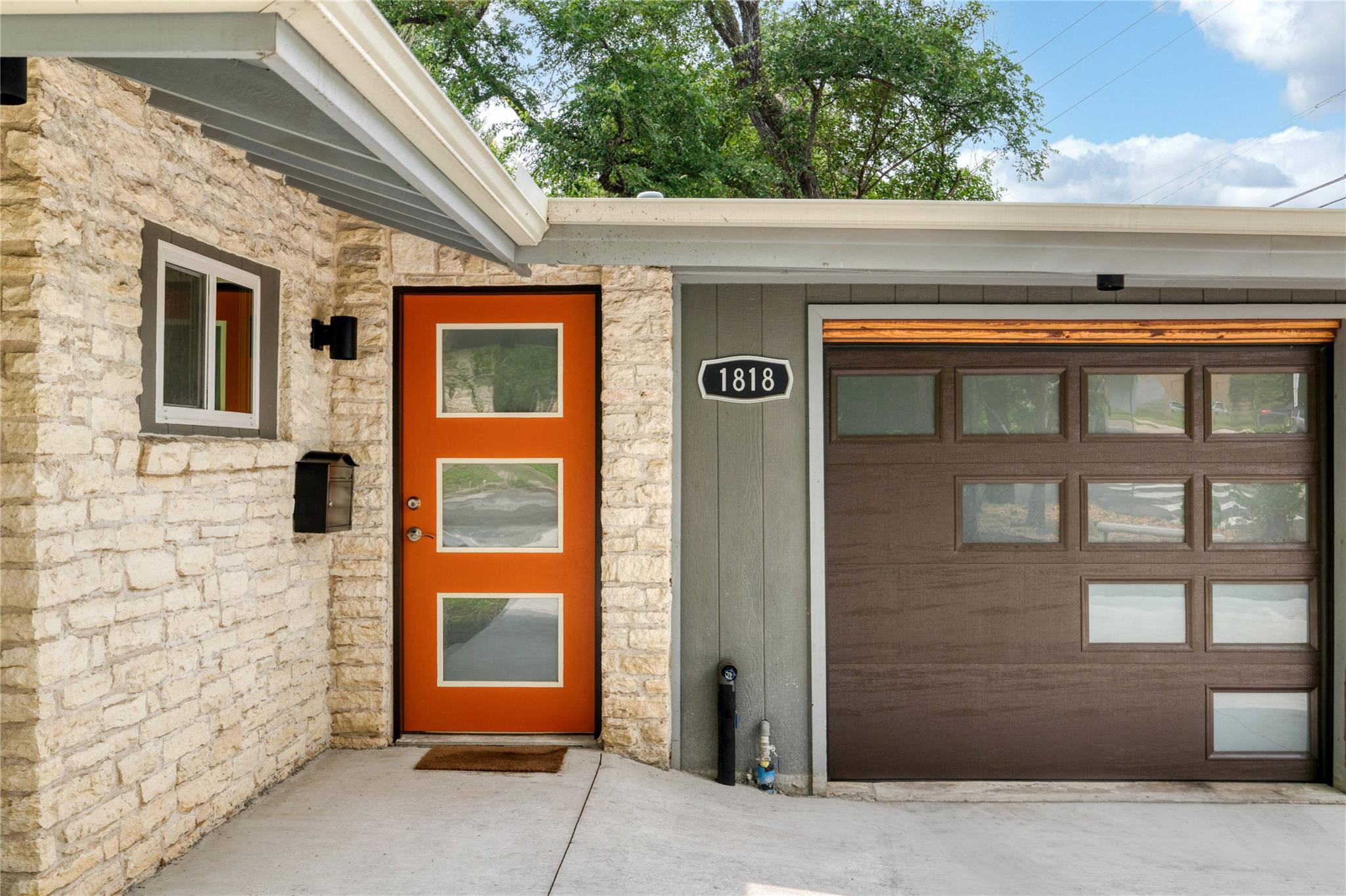 1818 Vance CIR