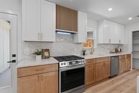 Tiny photo for 5604 Overbrook DR, Austin, TX 78723 (MLS # 6536946)