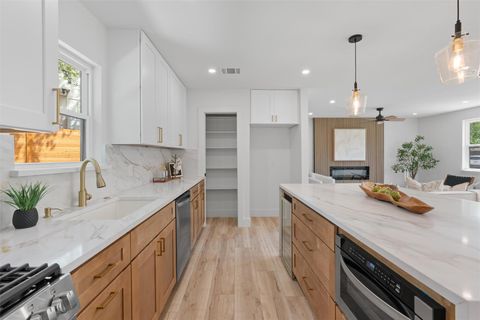 Tiny photo for 5604 Overbrook DR, Austin, TX 78723 (MLS # 6536946)