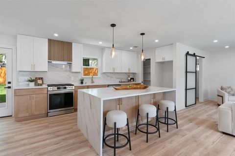 Tiny photo for 5604 Overbrook DR, Austin, TX 78723 (MLS # 6536946)