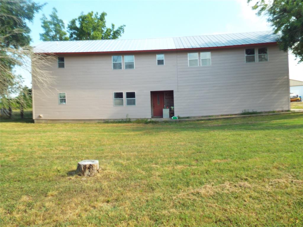 Photo 1 of 34 — 201 Private Road 930, Taylor, TX 76574