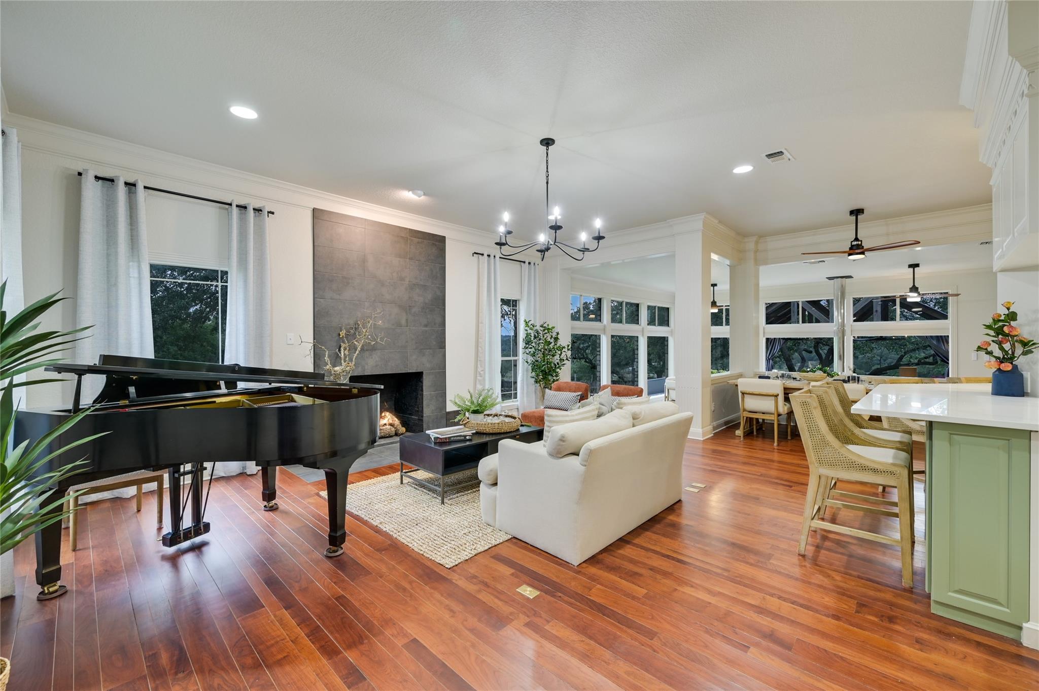 1174 ROYAL EAGLE DR