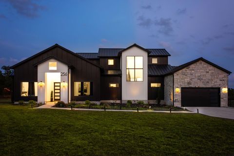 256 Charro Vista DR Driftwood TX 78619