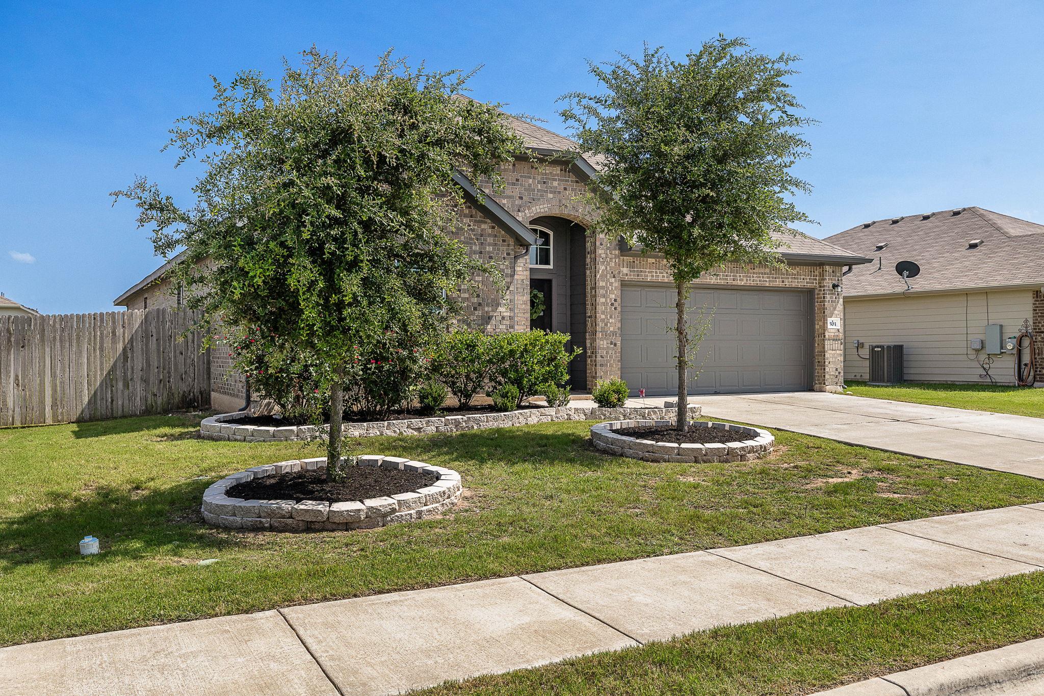 503 Hendelson LN