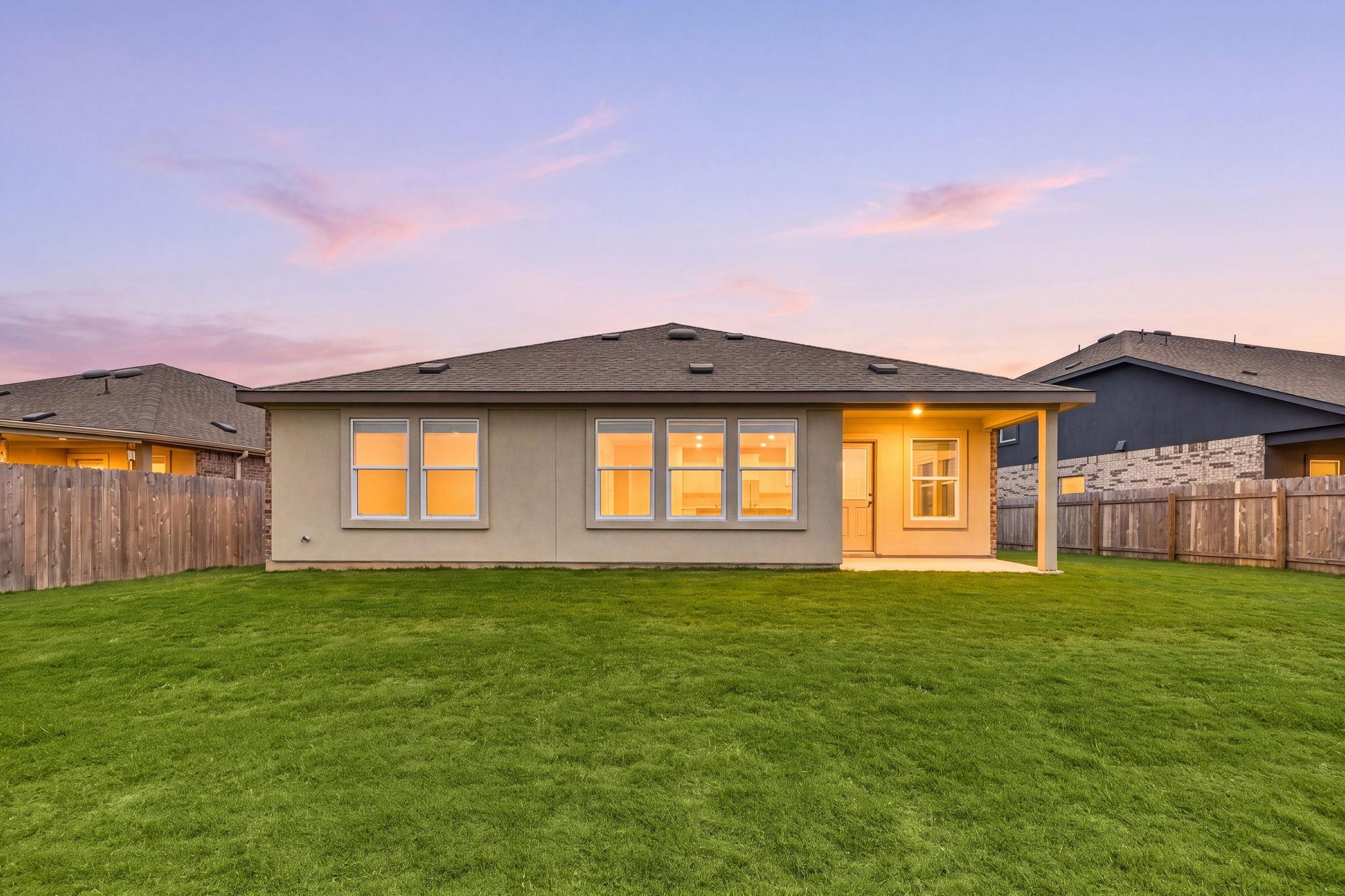 1612 Devine Lake BND