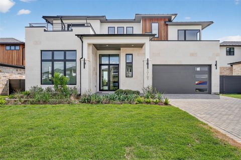 Photo of 10105 Milky Way DR, Austin, TX 78730 (MLS # 3554405)