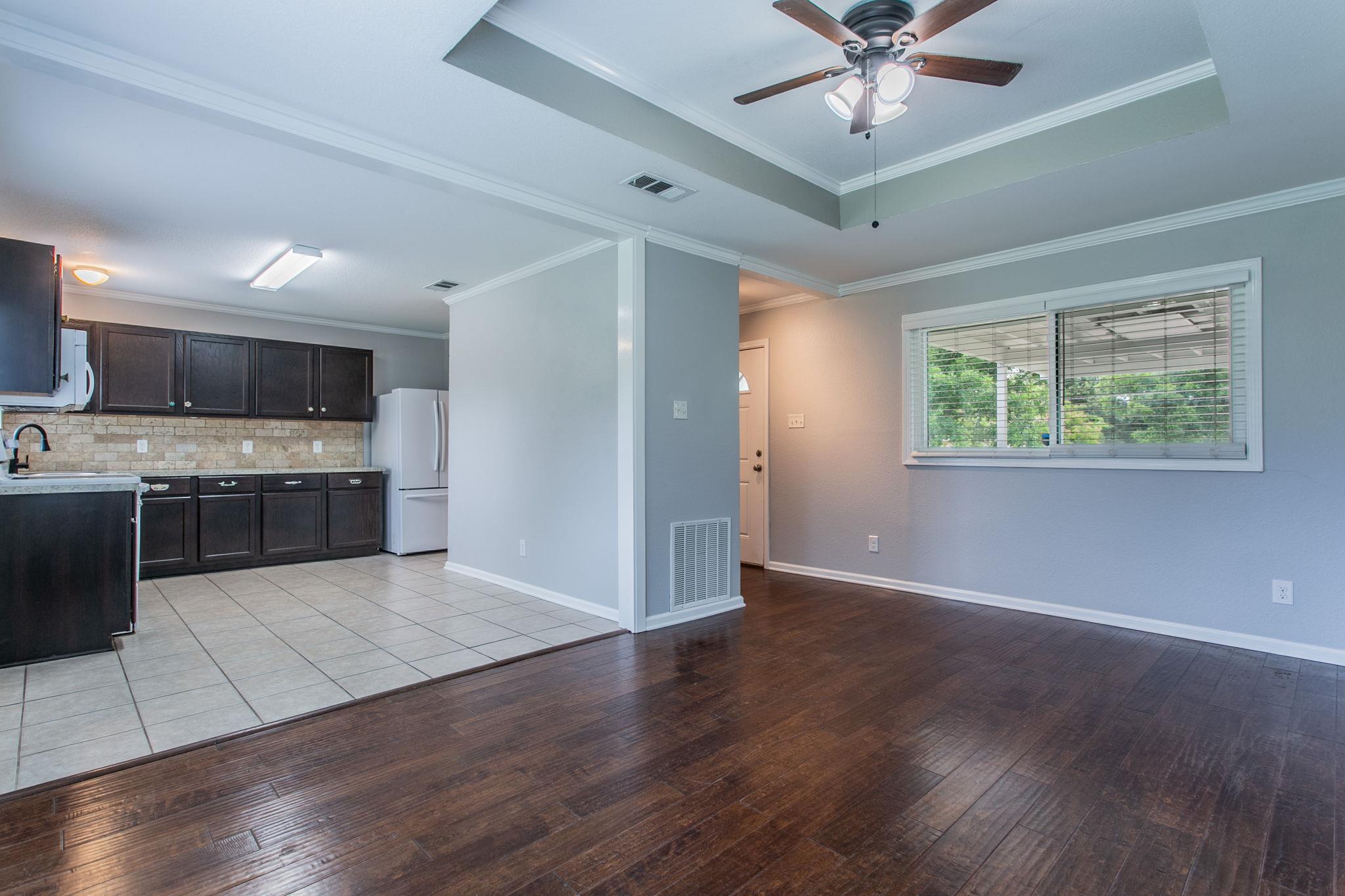 102 Circle DR