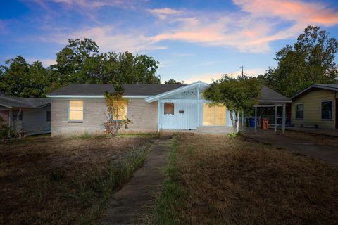 Tiny photo for 4704 Philco DR, Austin, TX 78745 (MLS # 5354089)