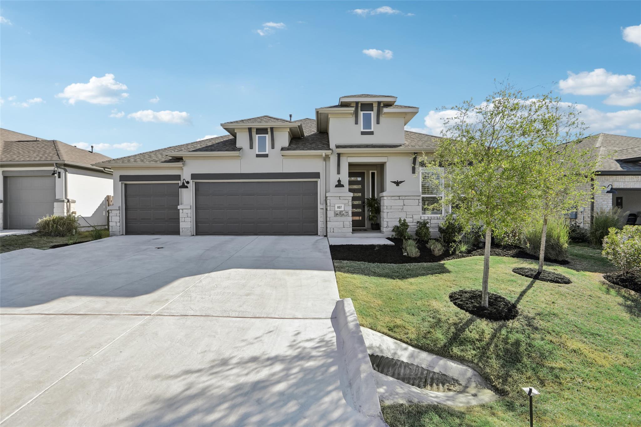 807 Arrowhead Ranch BLVD