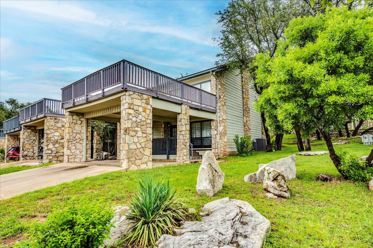 501 Highlands BLVD 13