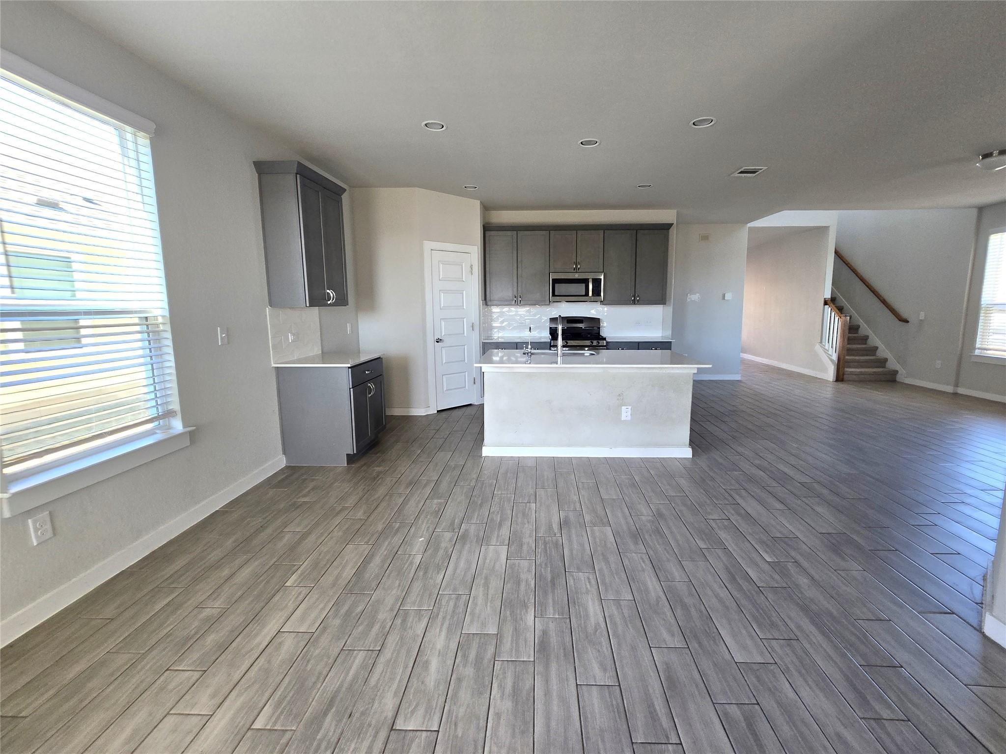 141 Appleberry LN
