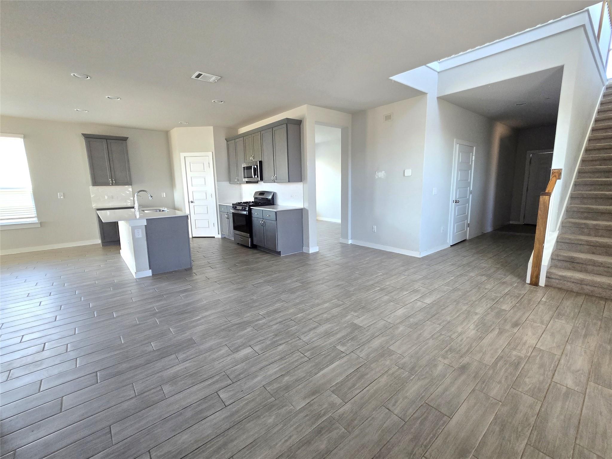 141 Appleberry LN