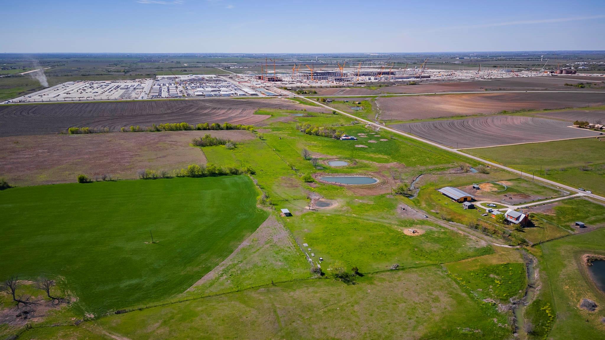 4100 County Rd 404