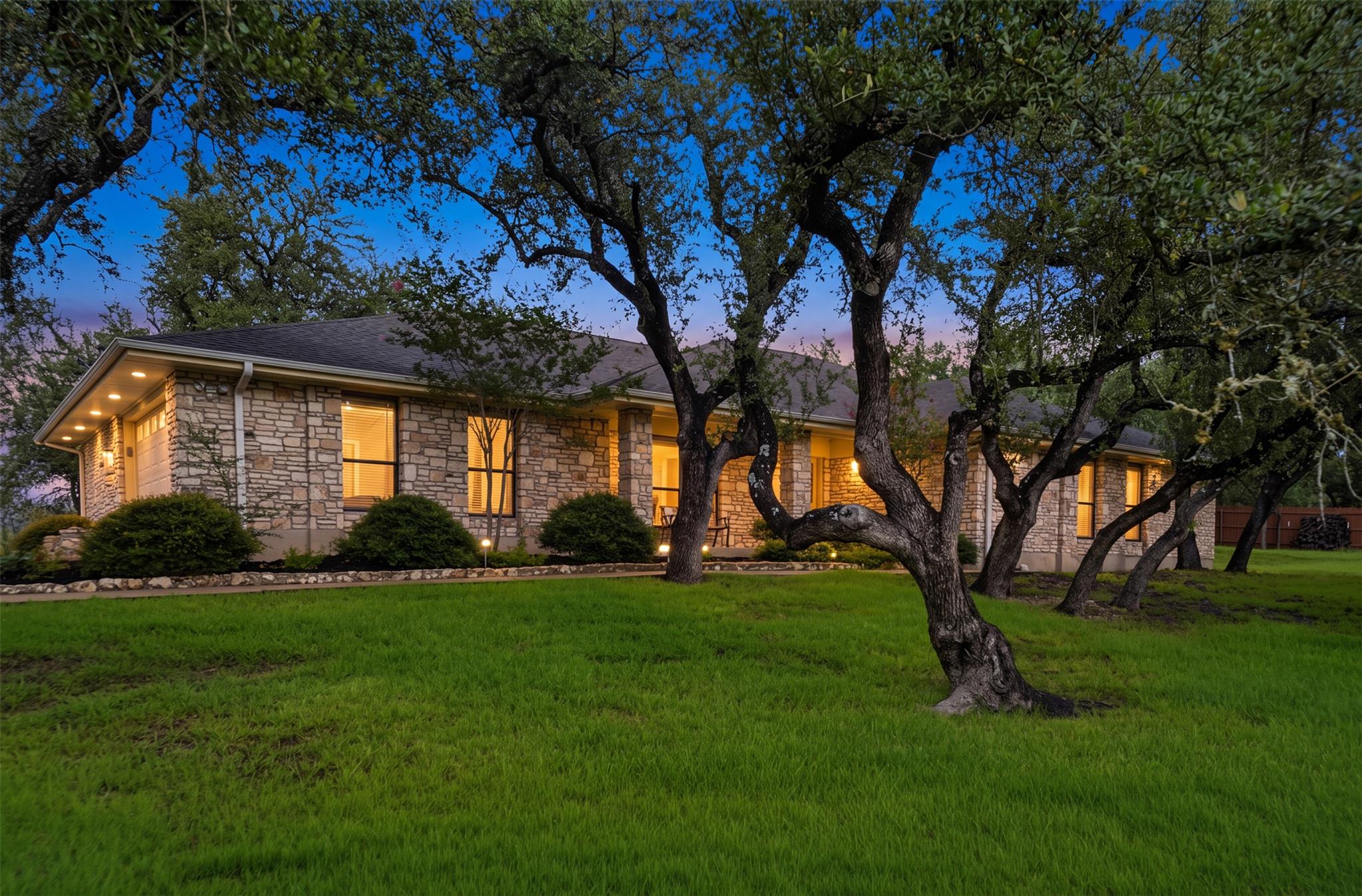 1013 Hidden Hills DR