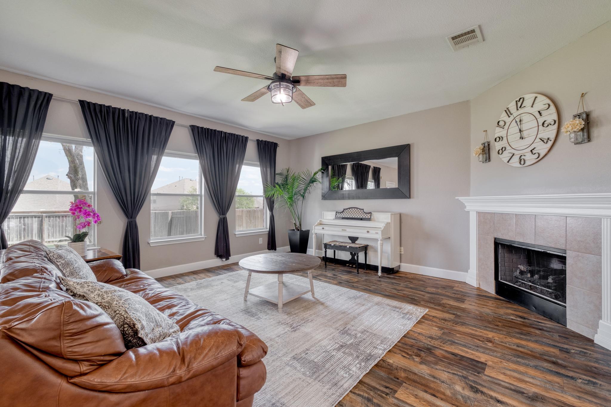 4519 Heritage Well LN