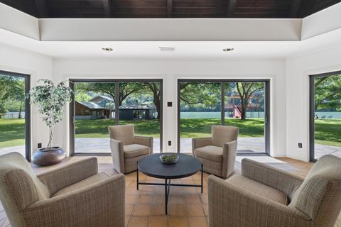 Photo of 2401 Manana ST, Austin, TX 78730 (MLS # 3078918)