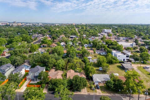 Tiny photo for 1706 Pennsylvania Ave, Austin, TX 78702 (MLS # 2330606)