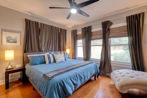 Tiny photo for 1706 Pennsylvania Ave, Austin, TX 78702 (MLS # 2330606)