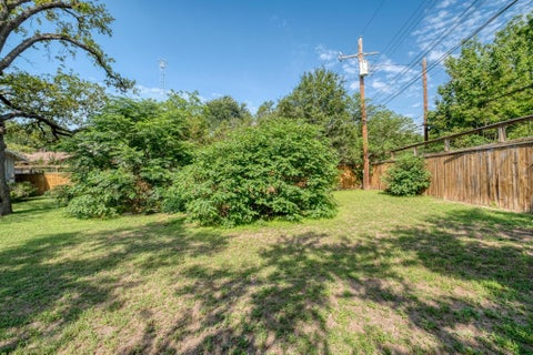 Tiny photo for 1706 Pennsylvania Ave, Austin, TX 78702 (MLS # 2330606)