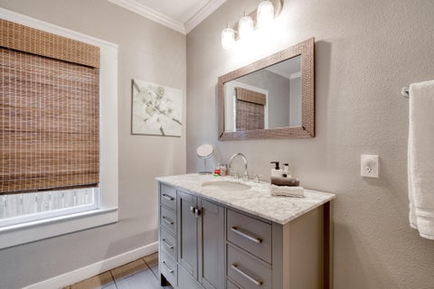 Tiny photo for 1706 Pennsylvania Ave, Austin, TX 78702 (MLS # 2330606)