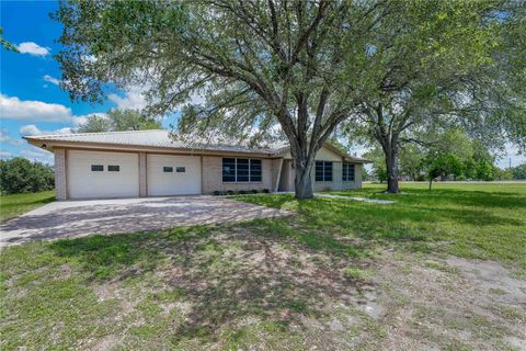 139 Owl Creek RD La Grange TX 78960