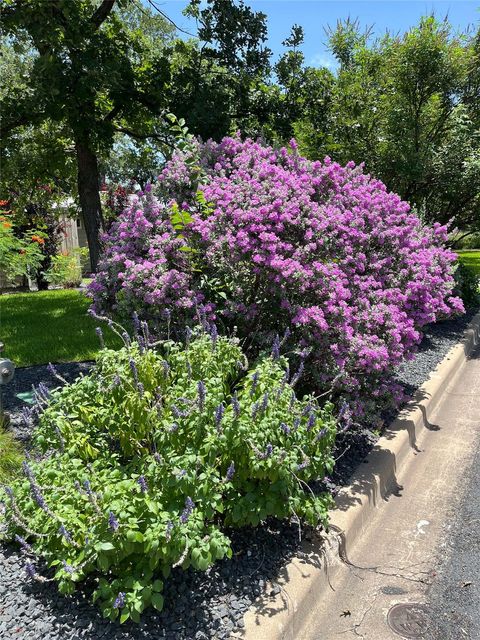 Tiny photo for 1812 Aggie LN, Austin, TX 78757 (MLS # 1595286)