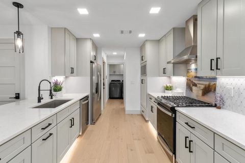 Tiny photo for 500 Arbor LN, Austin, TX 78745 (MLS # 8885882)