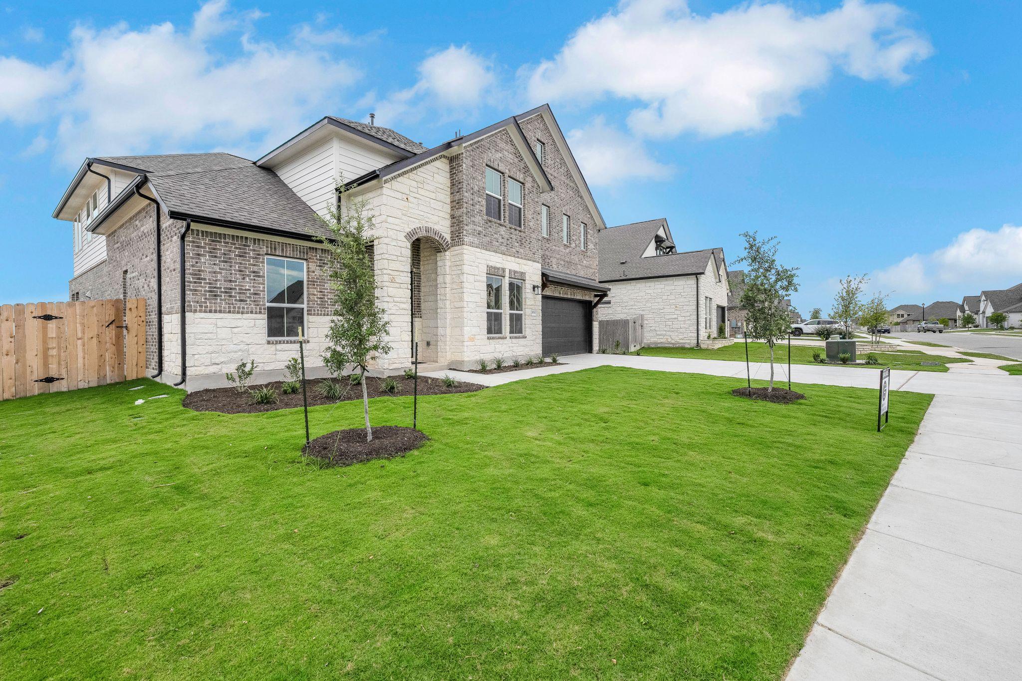 20737 Dustin LN