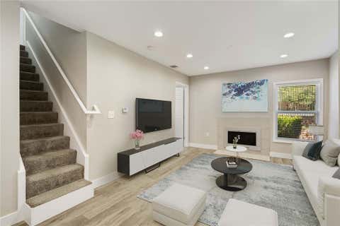 Photo of 935 La Posada DR #158, Austin, TX 78752 (MLS # 1499612)