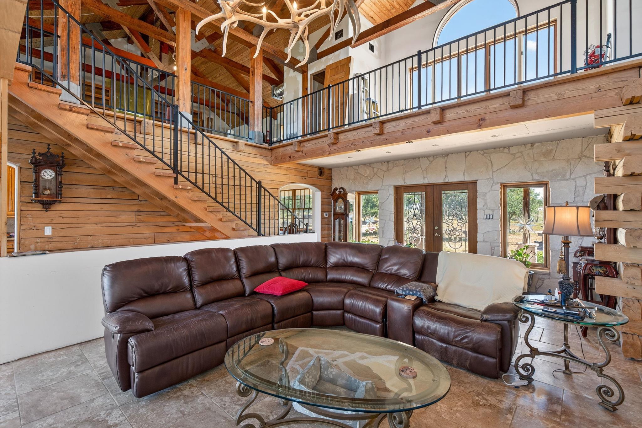 6401 Muleshoe Bend TRL