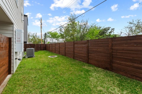 Tiny photo for 909 Calle Limon #3, Austin, TX 78702 (MLS # 1700765)