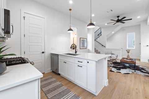 Tiny photo for 909 Calle Limon #3, Austin, TX 78702 (MLS # 1700765)