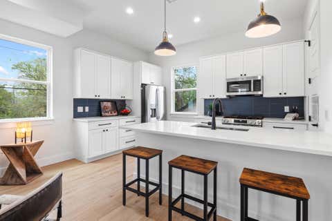 Tiny photo for 909 Calle Limon #3, Austin, TX 78702 (MLS # 1700765)